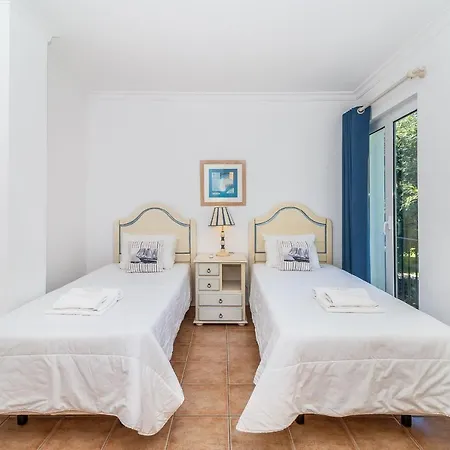 Jardins Da Meia Praia | 3Br Villa | Pool Tatil Evi *