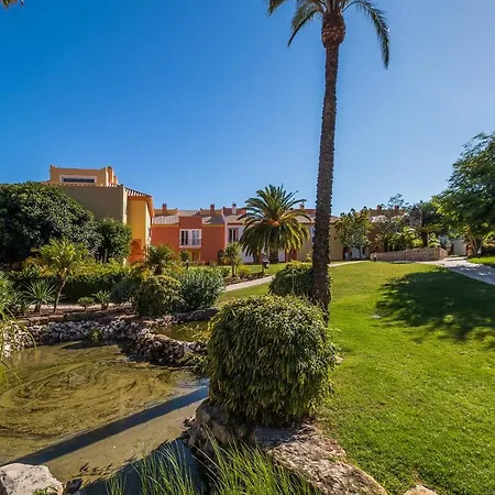 Tatil Evi Jardins Da Meia Praia | 3Br Villa | Pool