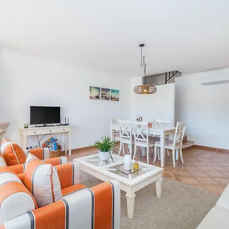 Jardins Da Meia Praia | 3Br Villa | Pool Tatil Evi
